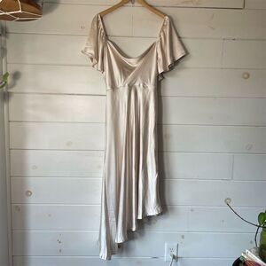 Selfie Leslie Cream Asymmetrical Dress Sz XL Flutter Sleeve Cowl OpenTie Back‎